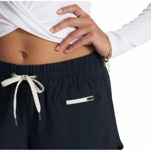 Vuori Clementine 2.0 Performance Shorts